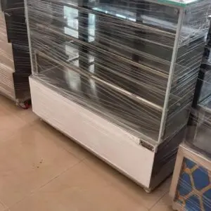 BAKERY DISPLAY COUNTER