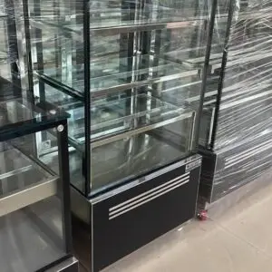 CAKE DISPLAY COUNTER