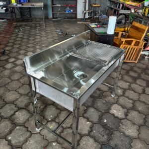 Stainless steel sink