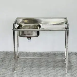 STAINLESS STEEL WORK BENCH