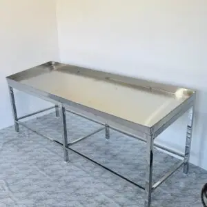 FISH DISPLAY COUNTER